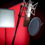 Warum klingt unsere Stimme aufgenommen anders: ein professionelles Mikrofon