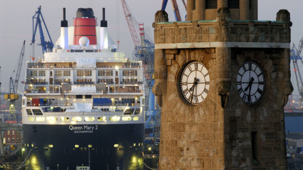 Äquatortaufe und Seemannsgruß: Bräuche auf Kreuzfahrtschiffen