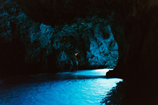 Kroatien: natürliche Schönheit und eine reichhaltige Geschichte – Blaue Grotte von Biševo