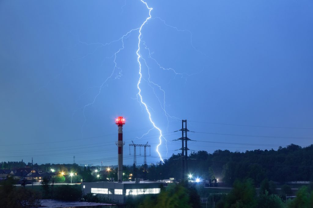 Hocke oder Stehen? Wie sollte man sich Gewitter am besten verhalten?